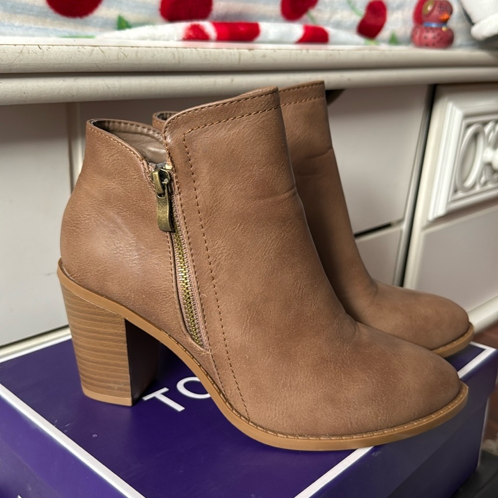 cute women’s heeled boots
